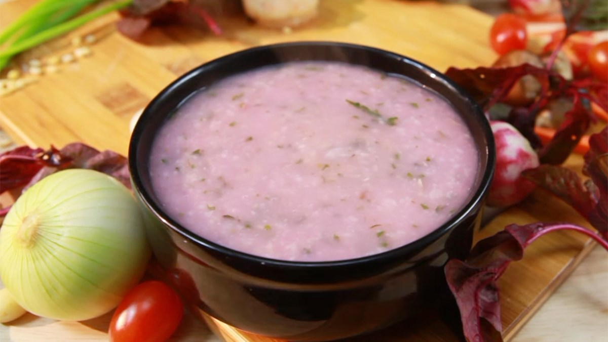 Cháo gà với rau rền