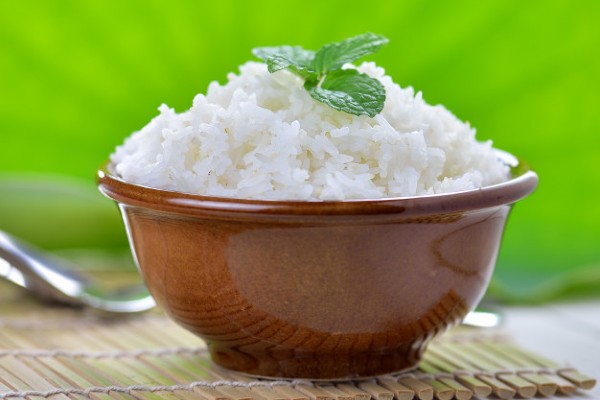 Gạo Đài Thơm, với hương thơm nhẹ, cơm mềm dẻo dễ ăn