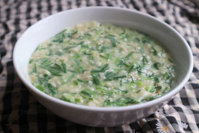 Cháo tôm hẹ cho bé