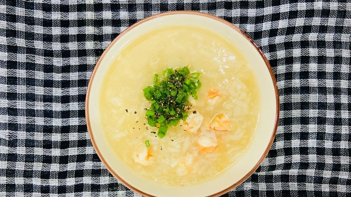 Cháo tôm trúng cho bé